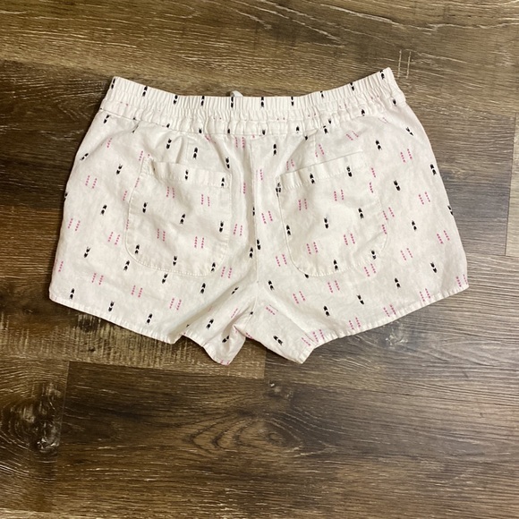 Loft Linen Shorts - Picture 4 of 6